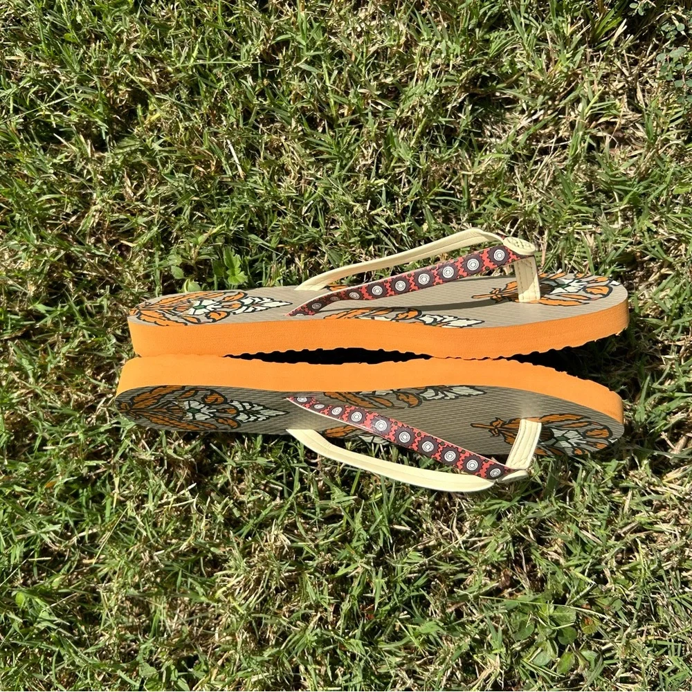 Tory Burch Flip-Flops - Picture 10 of 11